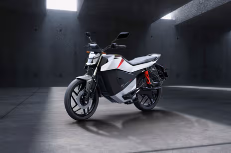 Ola Roadster X 2.5 Kwh image